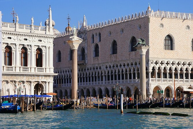 Venice: Doges Palace Guided Tour With Tickets & Optional Gondola - Gondola Ride Experience