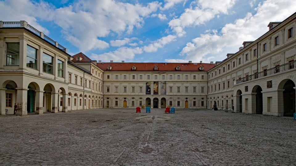 Weimar: City Highlights Self-guided Walking Tour - Smartphone-based Experience