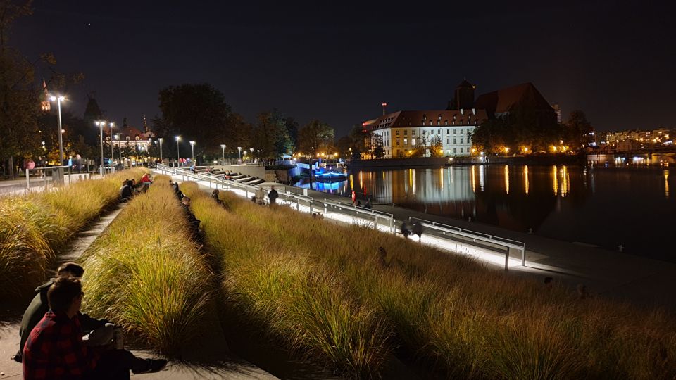 Wrocław: Old City Night Walk and Gondola Ride - Customer Feedback and Ratings