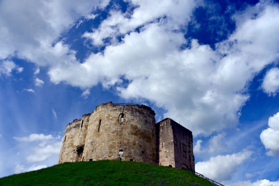 York: City Highlights Small Group Walking Tour - Visiting a 15th-Century Banqueting Hall