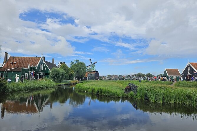 Zaanse Schans & Volendam Small-Group Tour From Amsterdam (7 Pax) - Sampling Local Delicacies