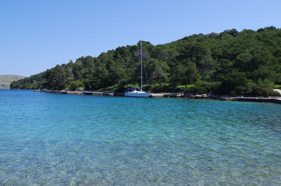 Zadar: Full-Day Sailing Trip to Kornati - Admiring the Vertical Cliffs