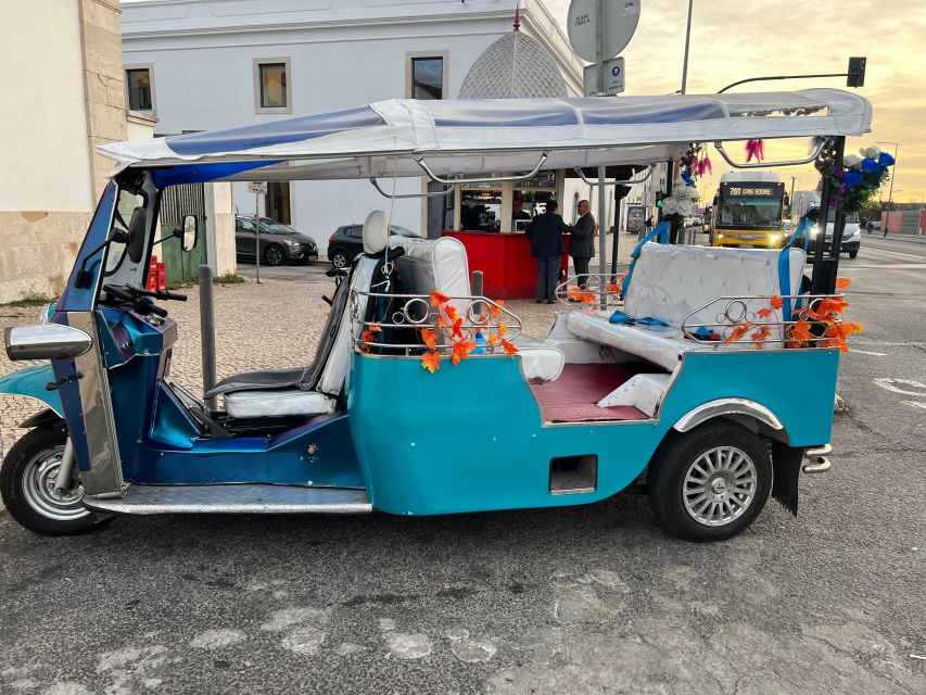 90 MINUTES Guided Tuk Tuk Tour OLD TOWN & ALFAMA - Key Points