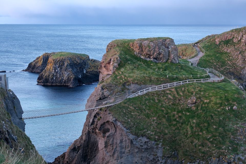 Belfast & Giants Causeway: 2-Day Rail Tour From Dublin - Frequently Asked Questions