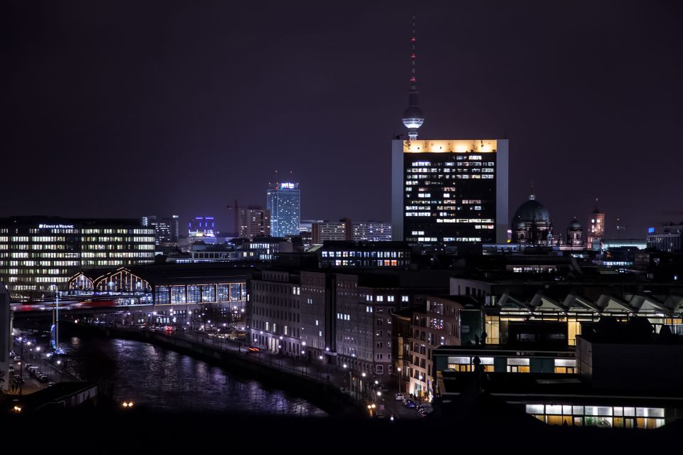 Berlin: Rooftop Dinner at the Käfer Restaurant Reichstag - Accessibility and Entry Requirements