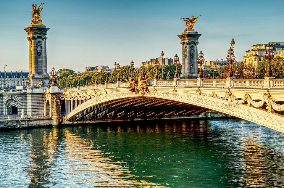 Big Sightseeing Tour of Paris With Audio Guide - Frequently Asked Questions