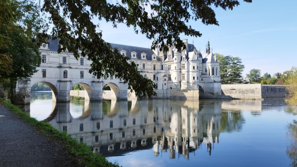 Chenonceau: Guided Ebike Ride and Wine & Cheese Picnic Lunch - Frequently Asked Questions