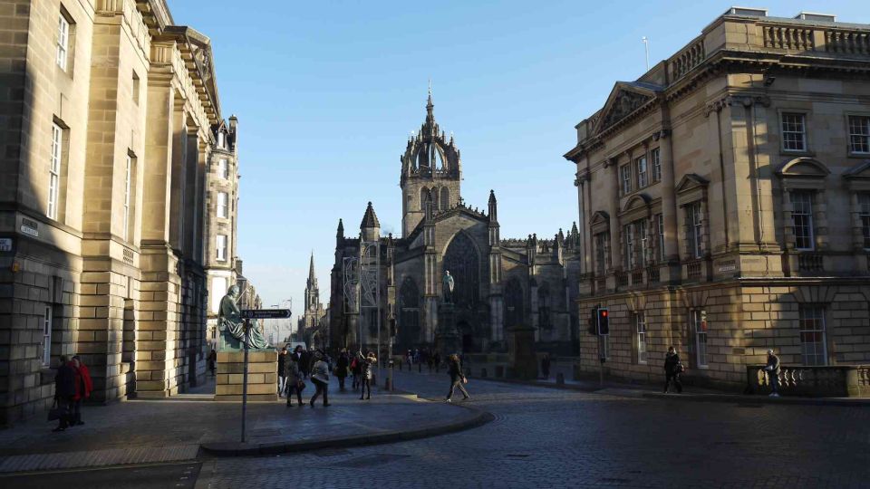 Edinburghs Royal Mile: A Self-Guided Audio Tour - Preparing for the Self-Guided Audio Tour