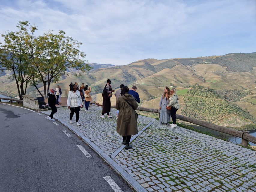 From Porto Douro Valley Tour With Train and Vinho Verde - Recap