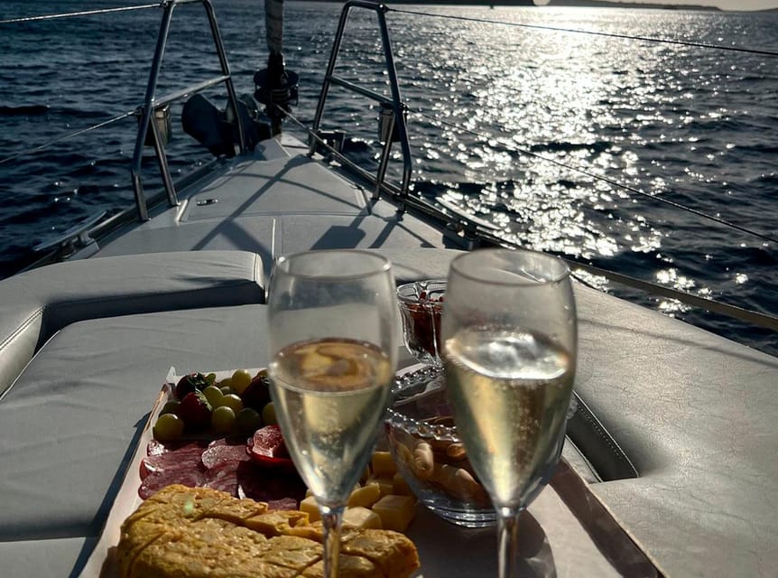 Ibiza: Sunset Boat Trip With Appetizers, Only up to 6 Guests - Things To Known