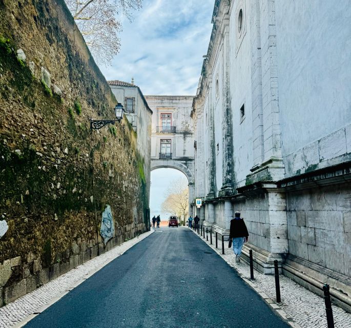 Lisbon: Old Town Sightseeing Tour by Tuk-Tuk - Frequently Asked Questions