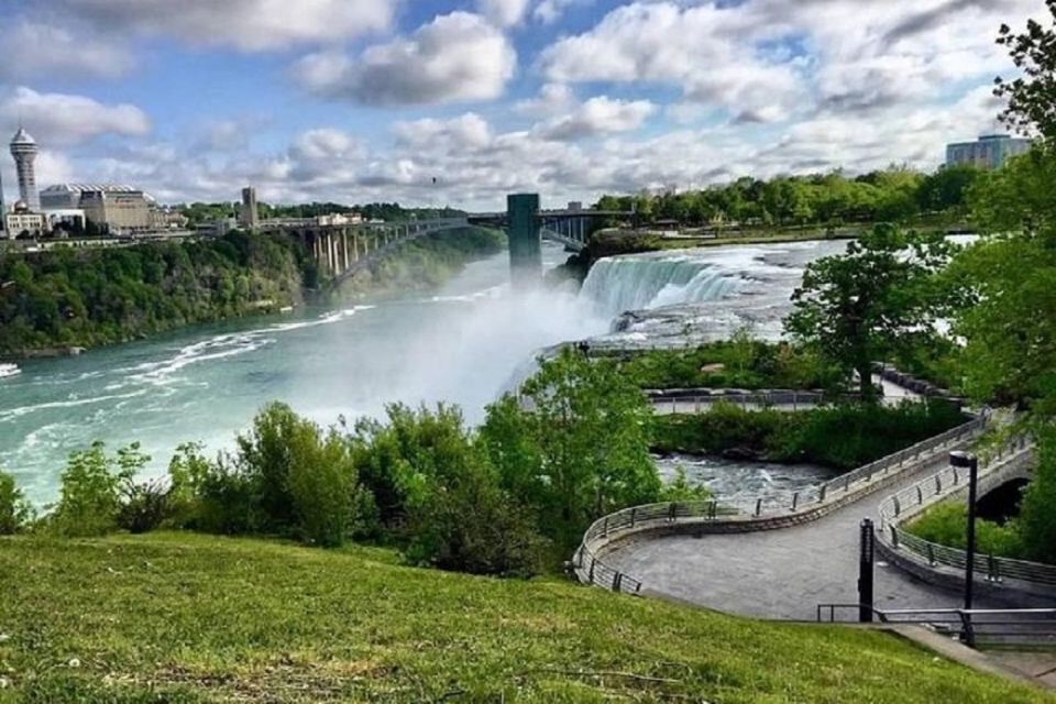 Niagara, Usa: Daredevils Walking Tour With Cave of the Winds - Frequently Asked Questions