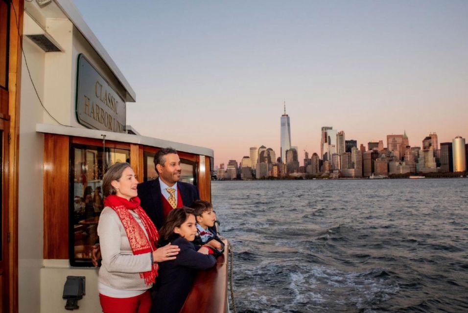 Nyc: Sightseeing Holiday Cruise With Drink - Frequently Asked Questions