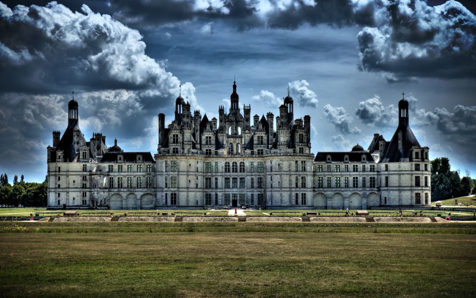 Paris: Top Loire Castles With Lunch and Wine - Frequently Asked Questions