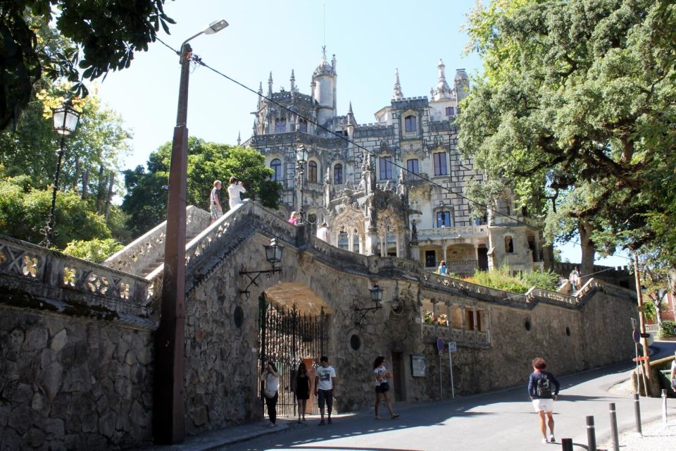 Pena Palace & Sintra- Private Tour in Classic Car/Van - Recap