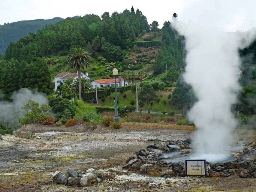 Ponta Delgada: 2-Day West & East Island Volcanoes Tour - Recap