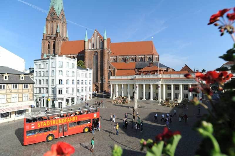 Schwerin: Hop-On Hop-Off Double-Decker Bus Tour - Frequently Asked Questions