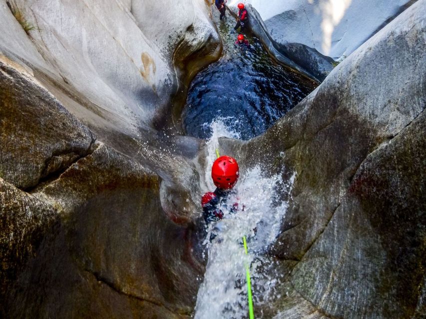 Tessin: Fantastic Canyoning Tour Boggera - Thrilling Rock Gorges