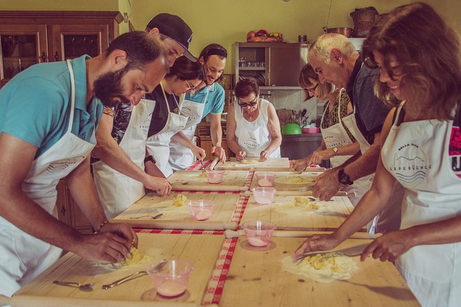 Abruzzo Traditional Pasta Making With 85-Year-Old Local Grandma - Key Points