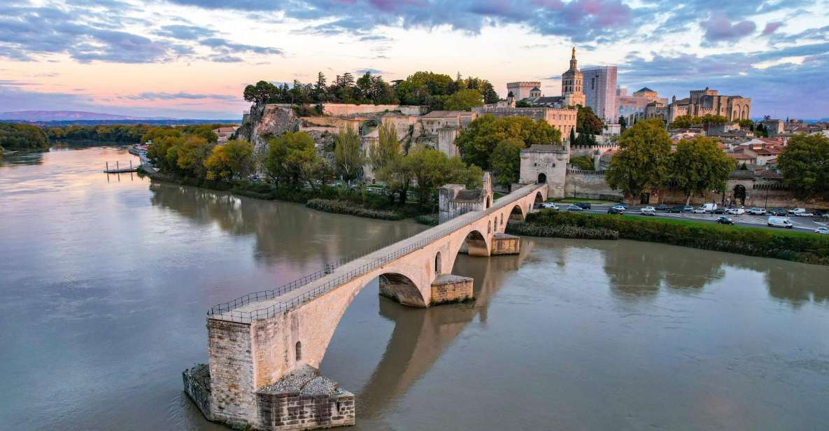 Aix-en-Provence and Avignon, City of Popes Private Tour - Key Points