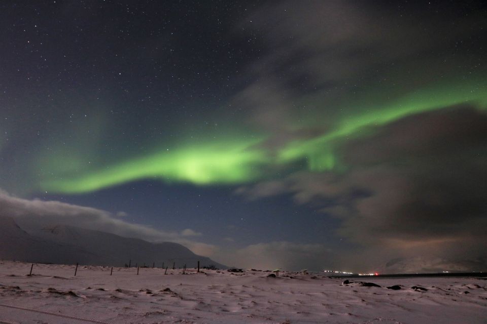 Akureyri: Hunt for the Northern Lights Photography Tour - Key Points