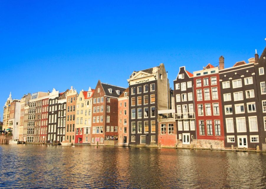 Amsterdam: Canal Cruise With Audio Guide - Key Points