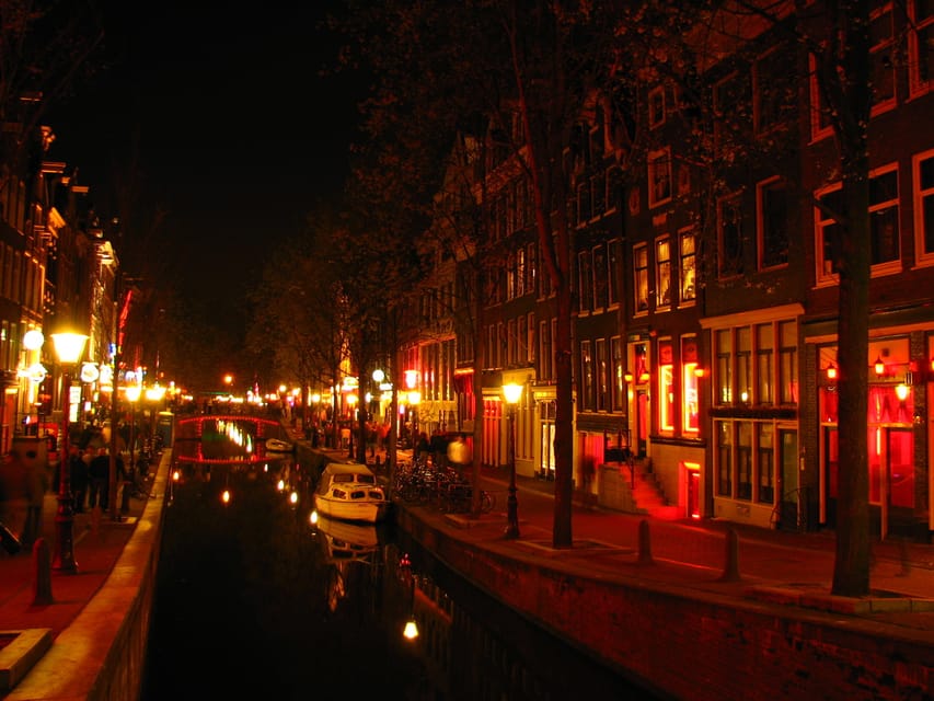 Amsterdam: Private Red Light District Tour in Spanish - Key Points