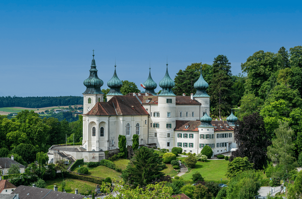 Artstetten Castle: Your Ticket to a Journey Into the Past - Castle Café and Gift Shop