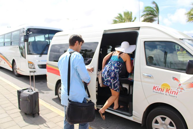 Aruba Private Van Airport Transfer (6+) - Overview of Private Van Transfer