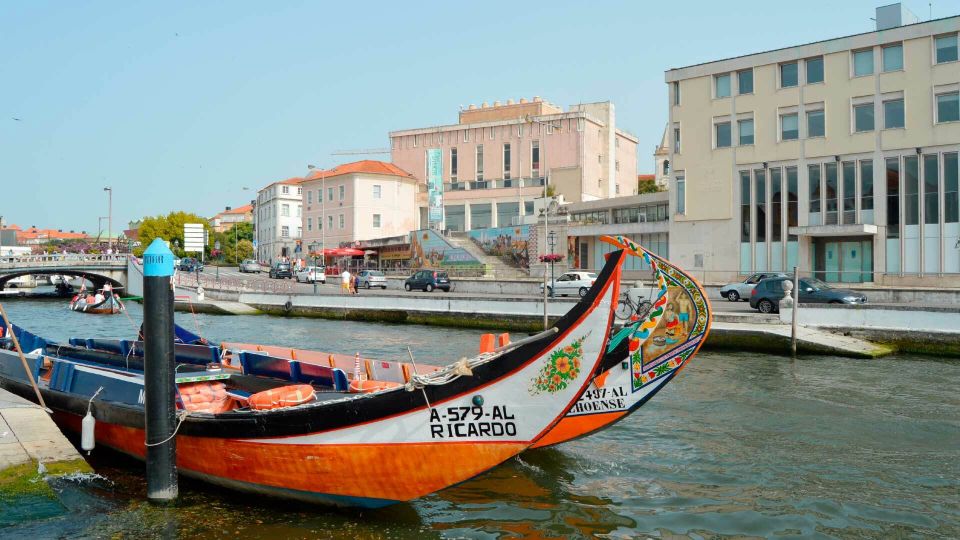 Aveiro: Traditional Moliceiro Boat Cruise - Key Points