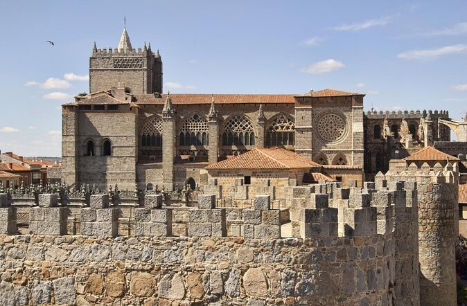 Avila & Segovia Private Tour With Hotel Pick up - Key Points