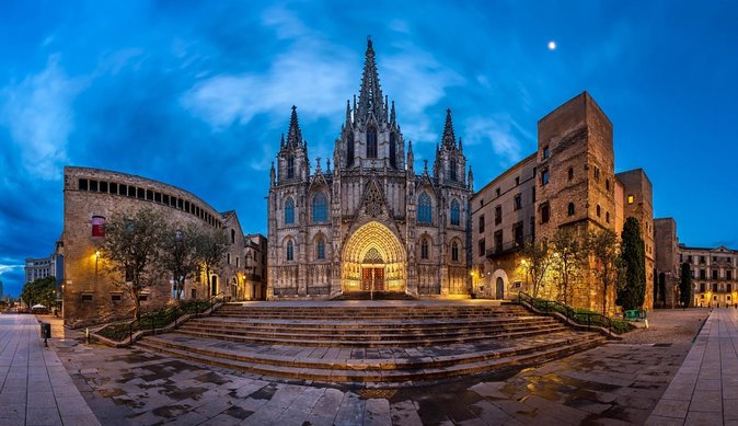 Barcelona Gothic Quarter Ghost Hunt Quest Experience - Key Points