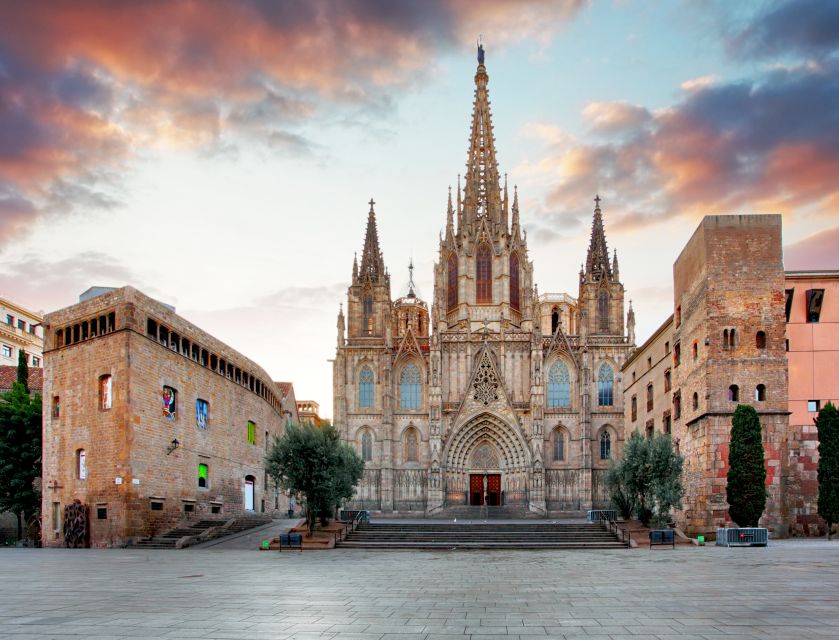 Barcelona: Gothic Quarter Private Guided Walking Tour - Key Points