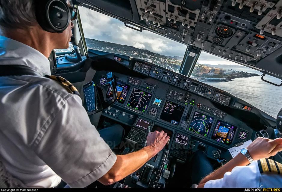 BARNSLEY(60 MINS BOEING 737 FLIGHT SIMULATOR EXPERIENCE) - Key Points