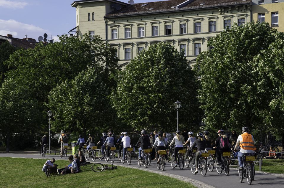 Berlin: Guided City Bike Tour - Key Points