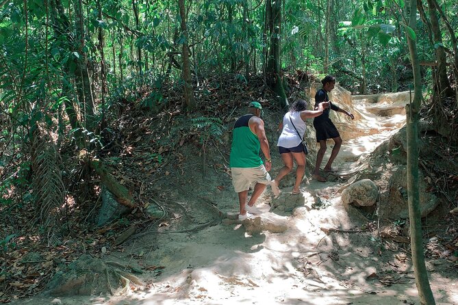 Blue Hole (Ocho Rios) - Key Points