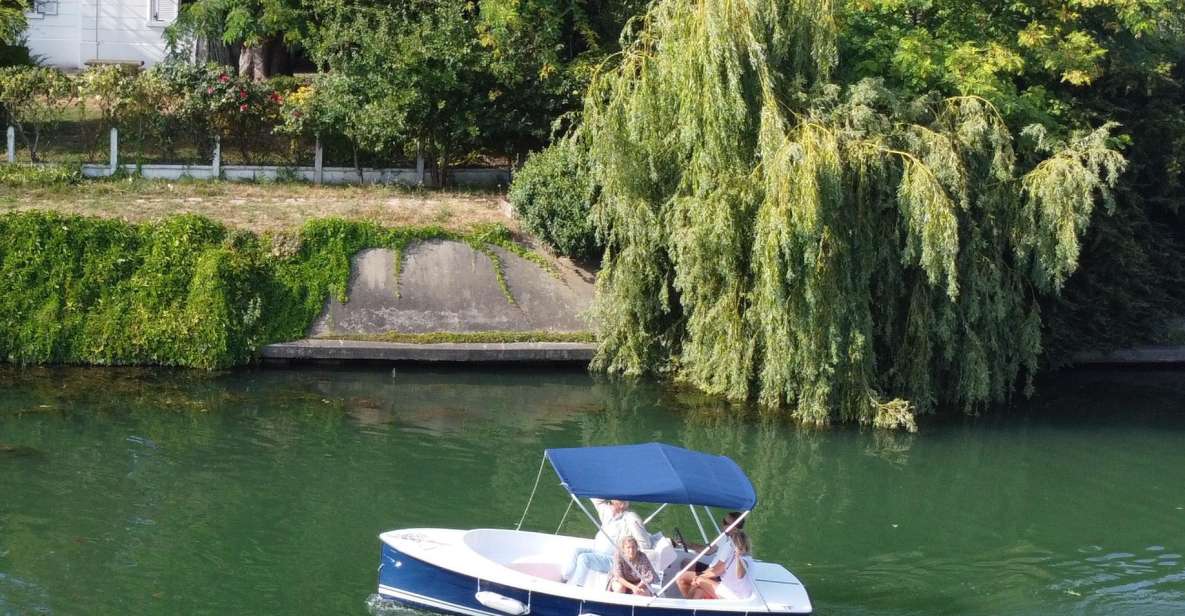 Boat Rental Without License on the Seine - Key Points