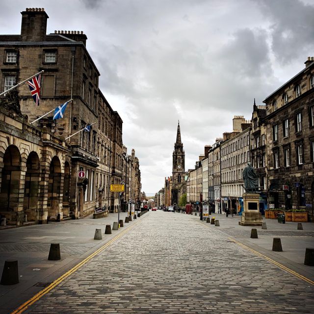 Castle & Cobblestones: 8-Hour Private Edinburgh Walking Tour - Key Points