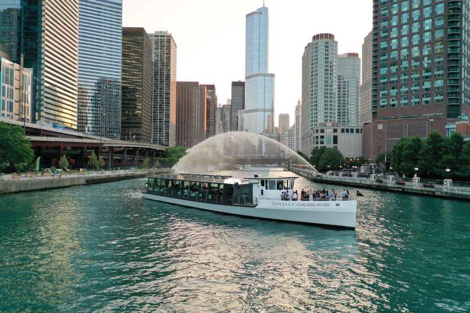 Chicago: Thanksgiving Gourmet Lunch Cruise on Chicago River - Key Points