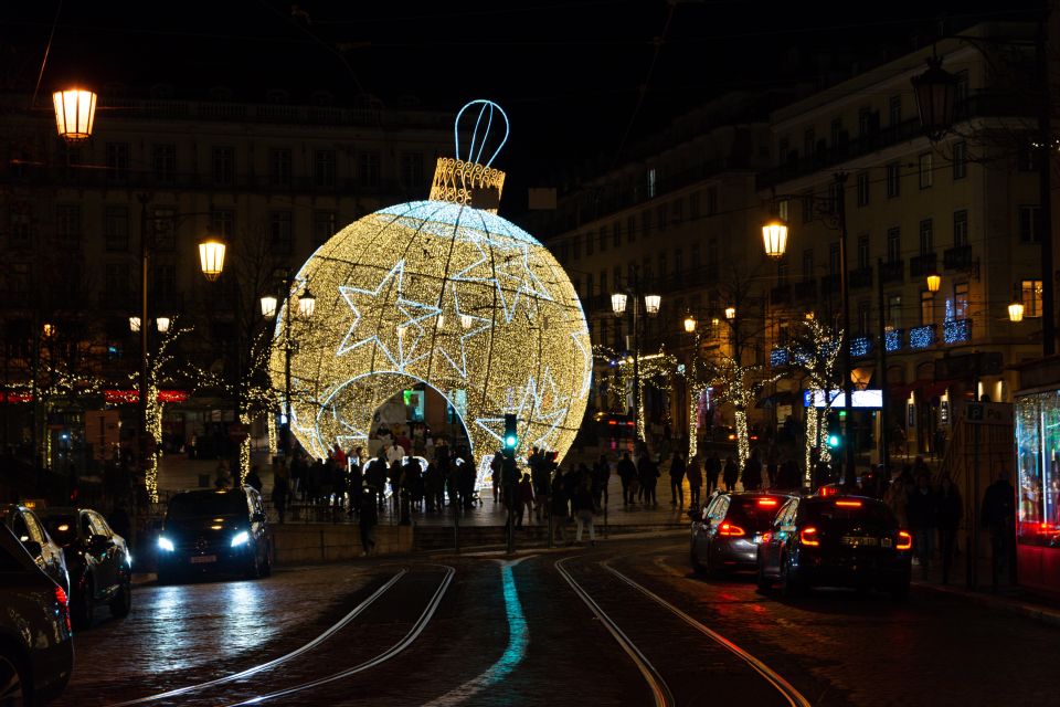 Christmas Lights Creative Photography in Lisbon - Key Points