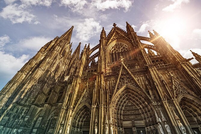 City Tour Cologne in a Double-Decker Bus - Key Points