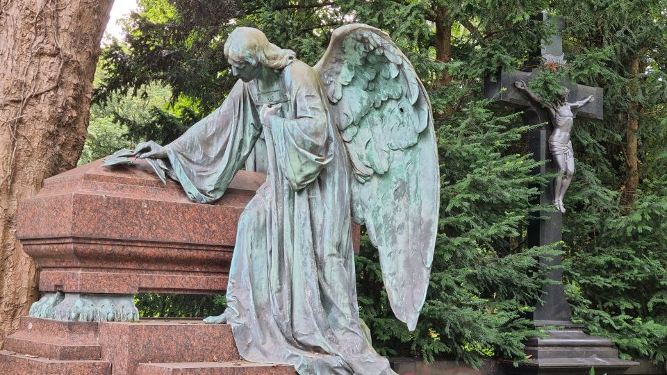 Cologne: Melaten Cemetery Celebrities and Curiosities - Classicist to Neo-Gothic Grave Designs