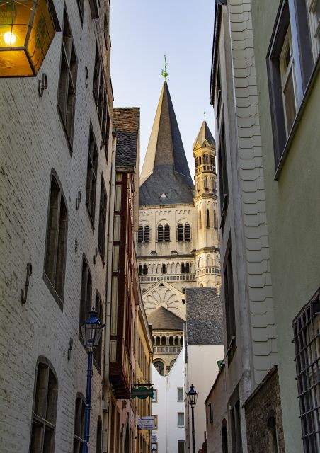 Cologne - Old Town Historic Walking Tour - Key Points