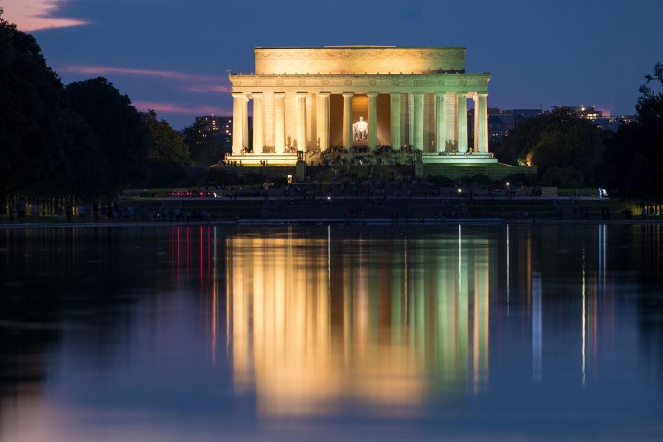 DC: Big Bus Monuments and Memorials Sunset Tour - Key Points