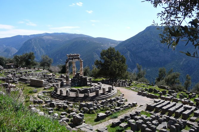 Delphi Private Tour: Navel of Earth, Apollo Temple, Oracle - Tour Overview