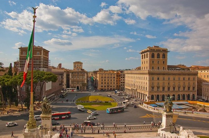 Discover Rome: Exclusive Hop On Hop Off Sightseeing Bus Tour - Key Points