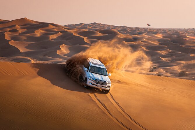 Dubai Desert Safari With Belly Dance, Fire Show and Tanura Show-The Full Package - Key Points