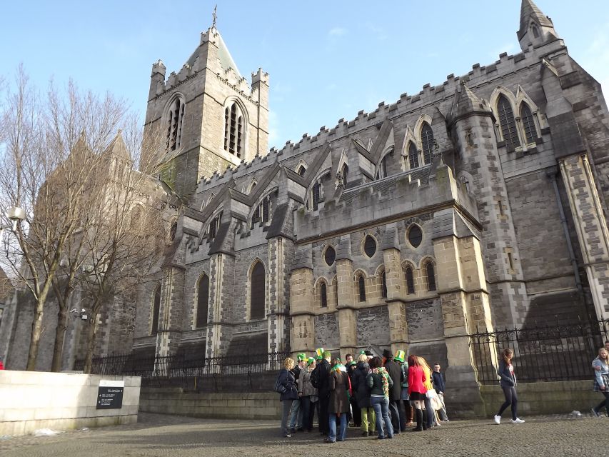 Dublin: Sightseeing Walking Tour in German - Key Points