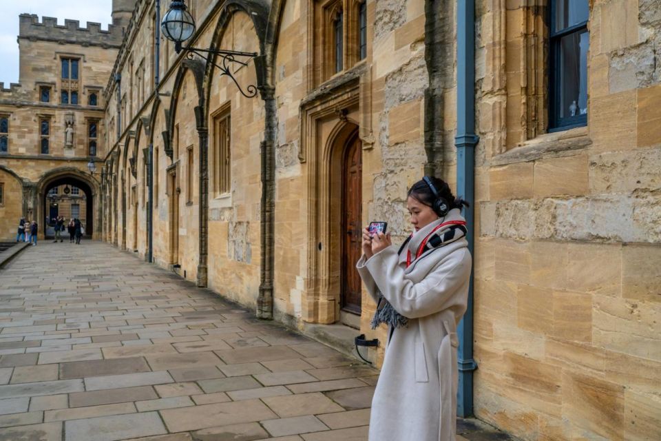 Enchanted Oxford: A Christmas Walking Tour - Key Points