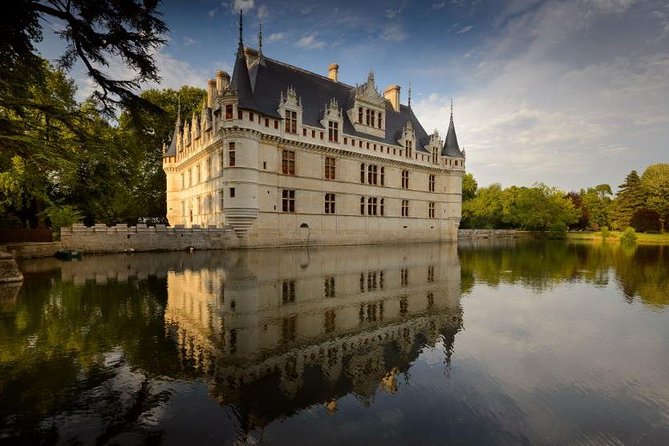 Entrance Ticket for the Loire Valley Chateau D'azay Le Rideau - Key Points